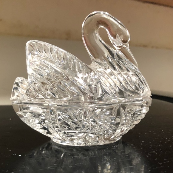 Lead Crystal swan trinket dish with lid - Picture 1 of 2